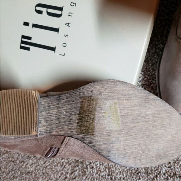 Tiara, Los Angeles Cowgirl Style Boots with Star Embellishments Sz 8.5 - Picture 6 of 7